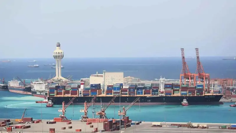 إطلاق أعمال توسعة في ميناء جدة بـ800 مليون دولار