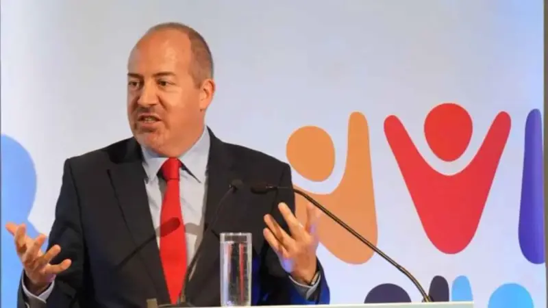 أضعف نمو منذ كوفيد-19.. «OECD» تخفض توقعاتها للاقتصاد العالمي