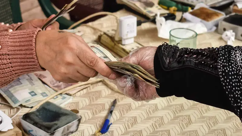 استطلاع لرويترز: توقعات بهبوط التضخم في مصر في يونيو وارتفاعه في يوليو