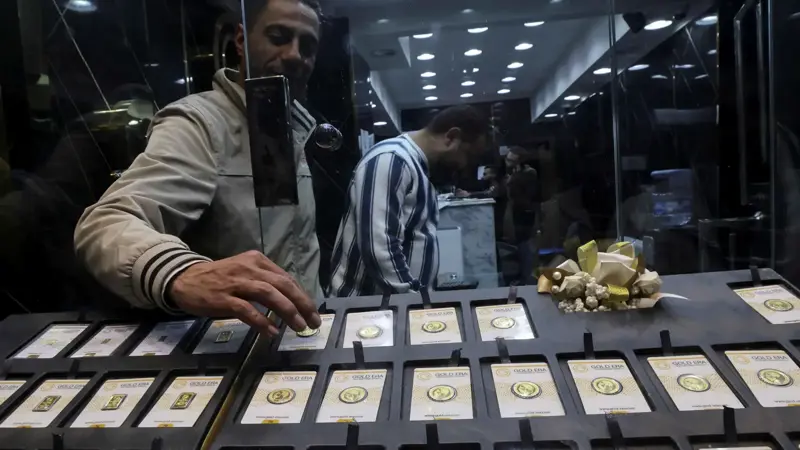 رغم ارتفاع الدولار.. تراجع سعر الذهب في مصر وعيار 21 يسجل 4650 جنيها