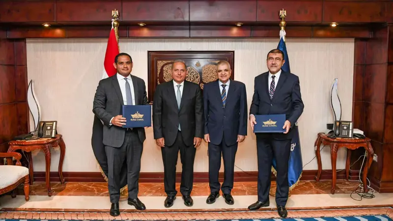 اتفاقية تعاون بين قناة السويس وبنك مصر حول مشروعات التطوير العقاري