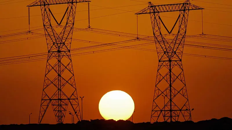 مصر تقطع دعم الكهرباء عن المصانع.. هل تدفع الصادرات الفاتورة؟