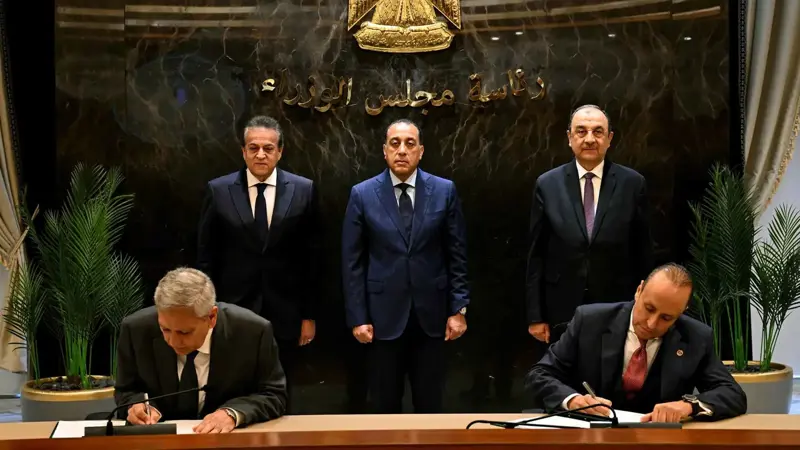 بالتفاصيل.. شراكة مصرية أميركية لتصنيع وتصدير أدوية ومكملات غذائية