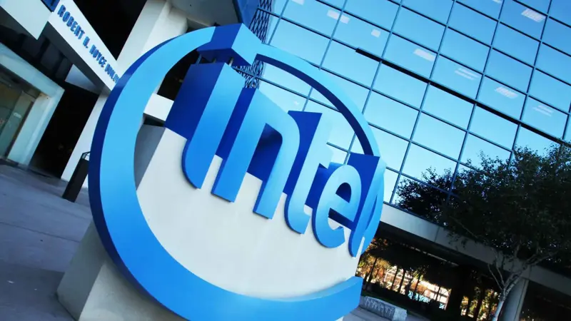 لإعادة التوازن.. إنتل تسرح 15% من موظفيها