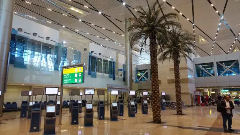 مصدر حكومي يكشف لـ«إرم بزنس» تفاصيل برنامج طروحات المطارات المصرية
