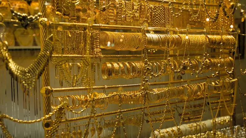 تراجع أسعار الذهب في سوريا اليوم.. «عيار 24» دون مليون ليرة