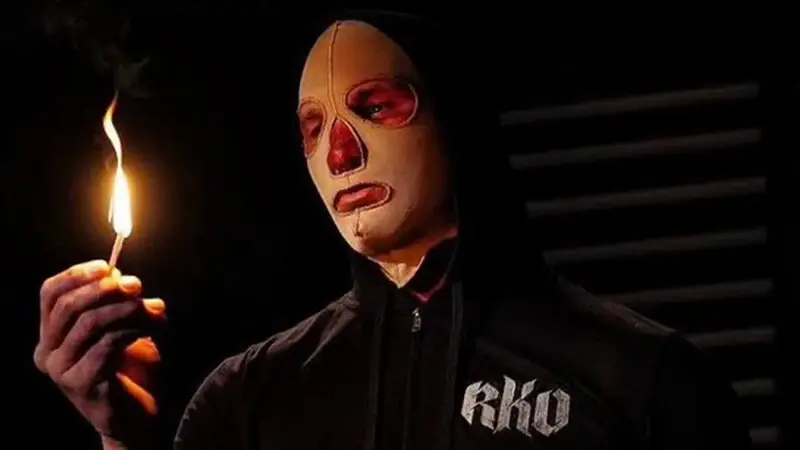 WWE RAW: راندي أورتن يظهر بـ"قناع".. وأسكا مذعورة من أليكسا بليس (فيديو)