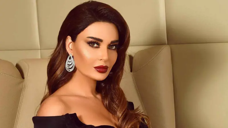 بعد أزمة ماغي بوغصن.. إعلامي لبناني يطالب سيرين عبد النور بـ"رد فوري"