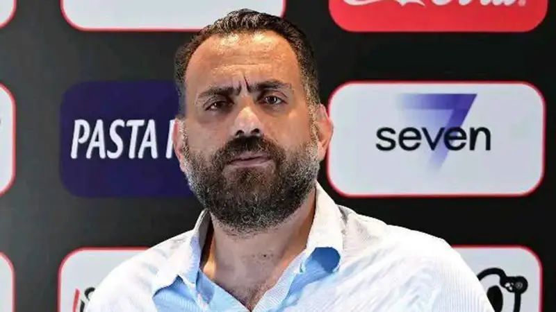 بعد عرضه على الزمالك.. جون إدوارد يرحب بنجم الأهلي المصري