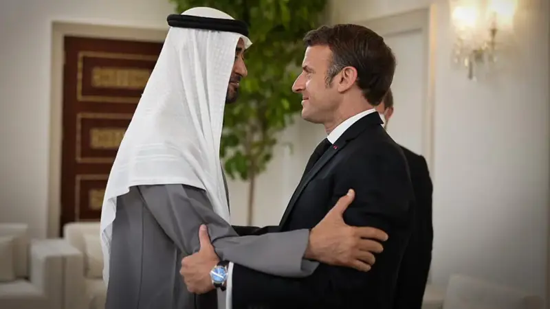 ماكرون يؤكد "دعمه الكامل" لرئيس الإمارات الشيخ محمد بن زايد
