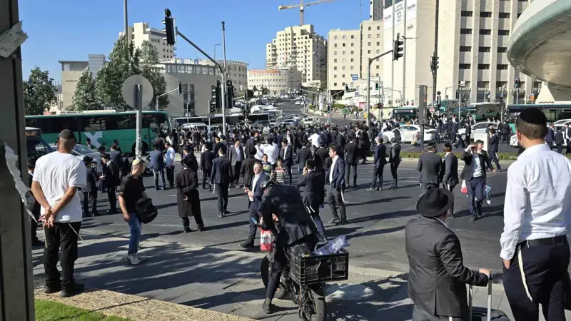 اشتباكات بين محتجين من "الحريديم" والشرطة الإسرائيلية في القدس (فيديو)