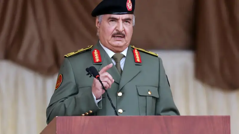 حفتر: السياسيون فشلوا في إنقاذ ليبيا