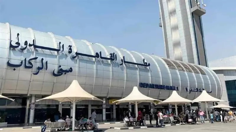 مصر.. سودانية تتسبب بإلغاء سفر 29 راكبًا بمطار القاهرة وتستقل طائرة بمفردها