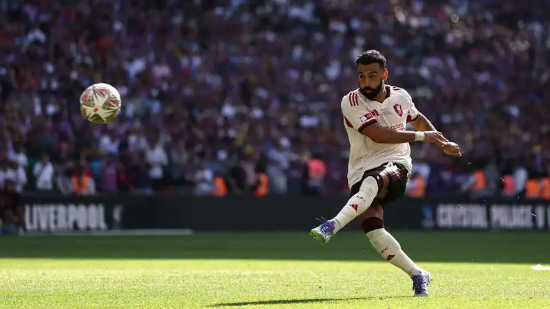 اختفى في ظل الصفقات.. ماذا قدم محمد صلاح "الكارثي" أمام كريستال بالاس؟