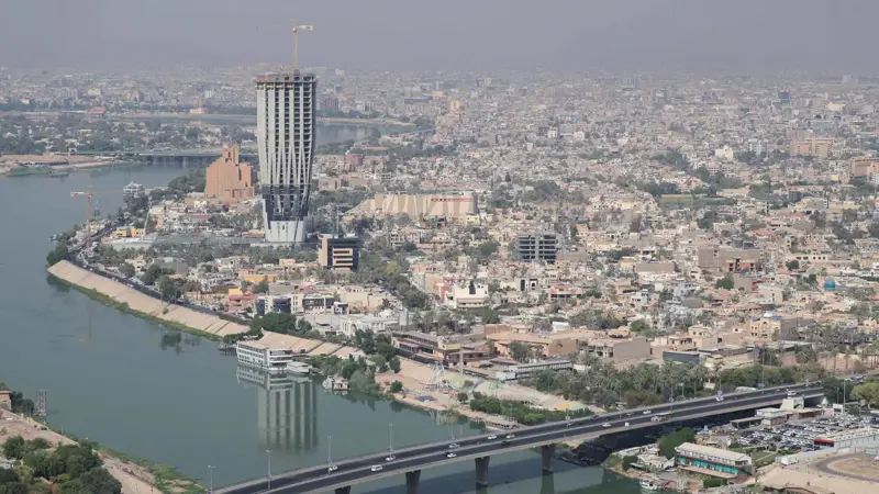 أزمة كهربائية غير مسبوقة تغرق بغداد بالظلام (صور)