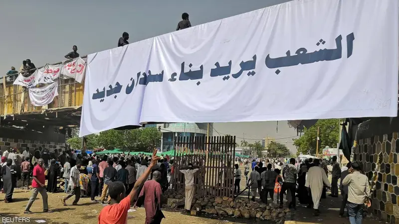 الاتحاد الأوروبي يطالب الجيش السوداني بنقل السلطة "سريعًا" إلى المدنيين