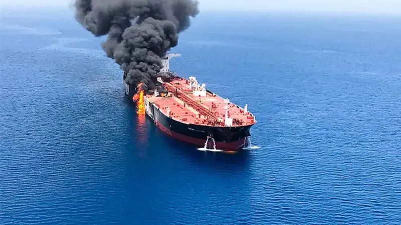 الحوثيون يعلنون تنفيذ 5 عمليات في إسرائيل والبحر الأحمر