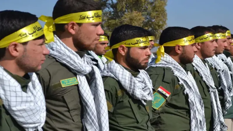 الحشد الشيعي يقصف الفلوجة بصواريخ تحمل صورة نمر النمر (صورة)