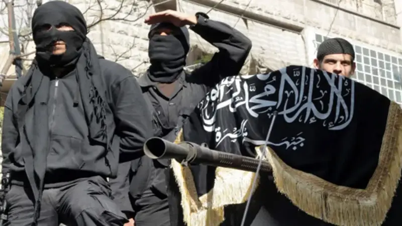 "هيئة تحرير الشام" المرتبطة بالقاعدة تفلت من قوائم الإرهاب في كندا