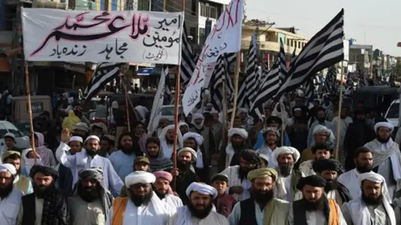 الانقسامات والانشقاقات تعصف بطالبان