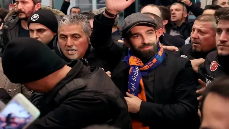بعد اتهامات بالشجار والتحرش.. نادي إسطنبول بشاك شهير يُغرم توران 370 ألف يورو