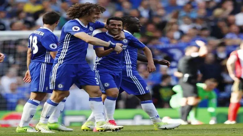 تشيلسي يحتفل بلقب الدوري الإنجليزي وليفربول يضمن المركز الرابع