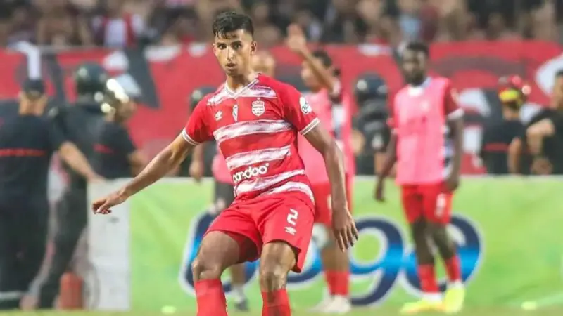 "مسؤول" بناد فرنسي يحضر الكلاسيكو لمراقبة نجم الإفريقي التونسي