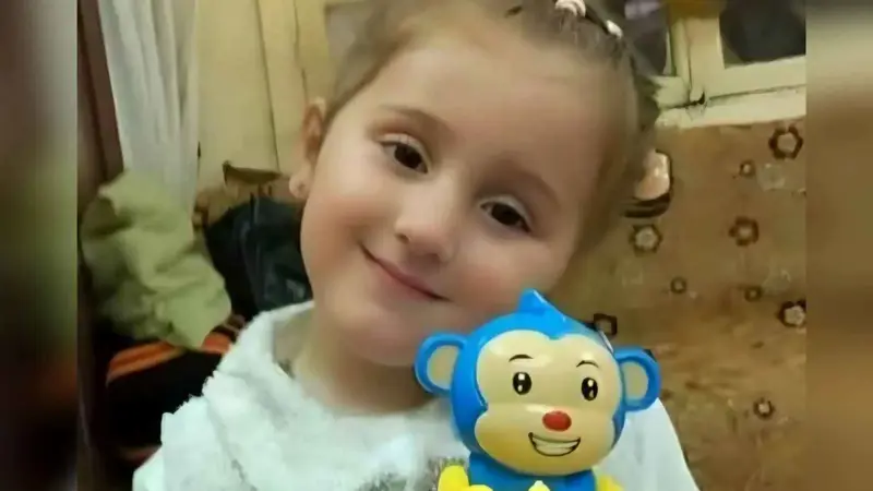 سوريا.. تشييع مؤثّر للطفلة آية بلوق ومحام يكشف تفاصيل جديدة (صور)