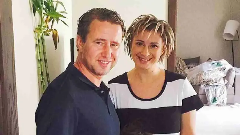 مسيرة متقلبة وامرأة مثيرة للجدل.. من هو ريجيكامب مدرب الترجي الجديد؟