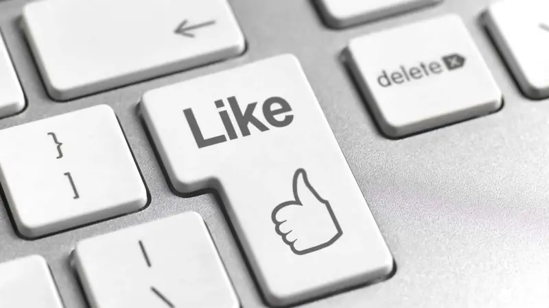 غيّر العالم.. تعرَّف على القصة المعقدة وراء زر "Like‏"