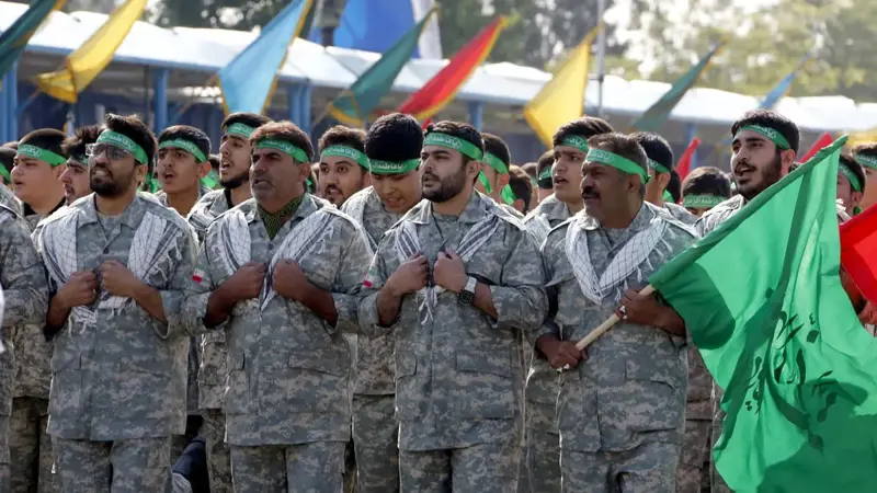 مقتل عضو في "الباسيج" الإيرانية طعنا بمدينة مشهد