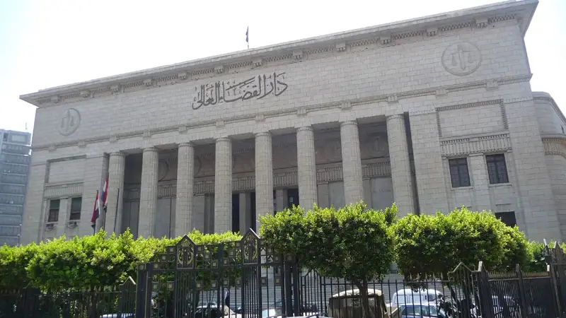 الإعدام لمصرية قتلت زوجها بمساعدة عشيقها الحلاق