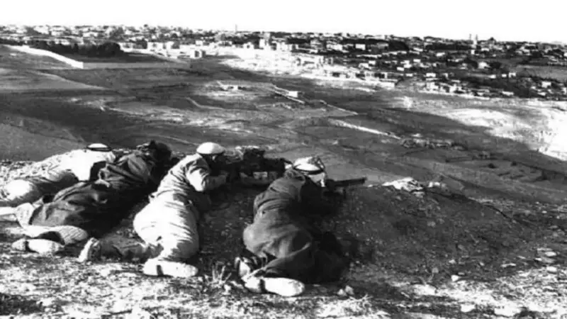 بالصور ..فلسطين والعراق تحتفيان بوفاة آخر جندي عراقي شارك في حرب 1948