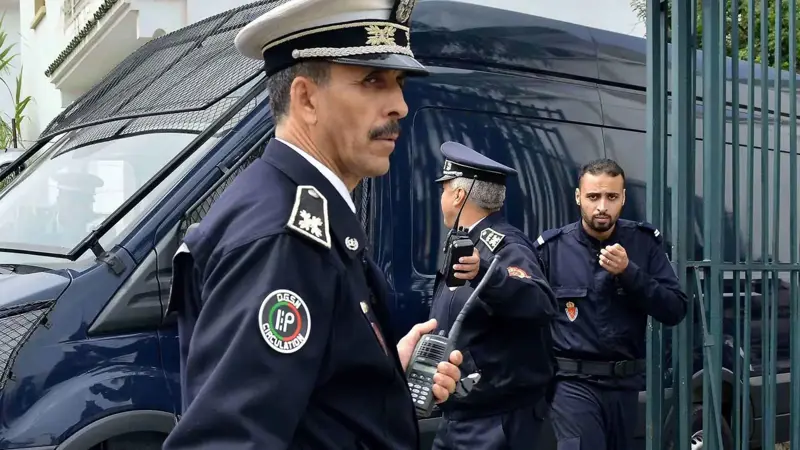 المغرب.. توقيف سائق تاكسي اعتدى على امرأتين في الشارع