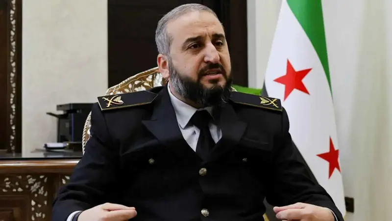 بعد الشيباني.. وزير الدفاع السوري يصل موسكو