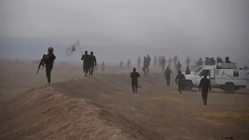 لتجنب الاستهداف الأمريكي.. نقل عناصر من الحشد الشعبي إلى معسكرات الجيش العراقي