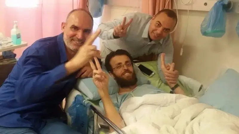 إسرائيل تقرر الإفراج عن الصحفي محمد القيق