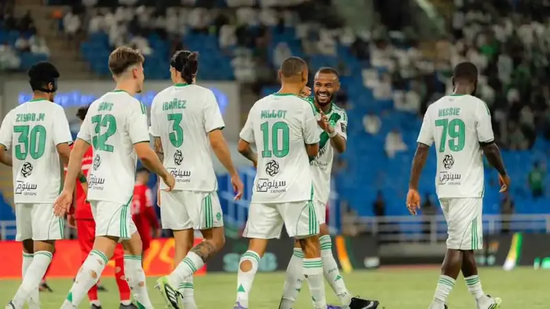 الأهلي يسحق العربي ويتأهل إلى ثمن نهائي كأس خادم الحرمين الشريفين (فيديو)