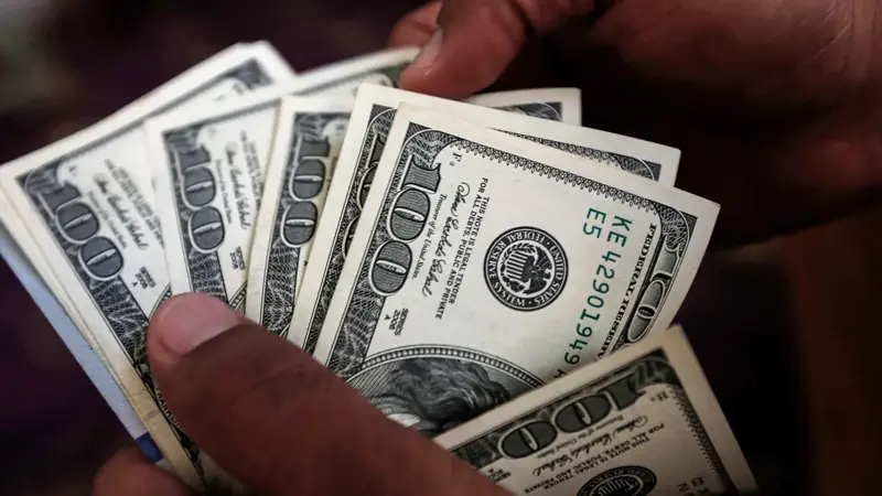 وزير يمني يكشف تفاصيل نهب الحوثيين 20 مليار دولار من الأموال العامة