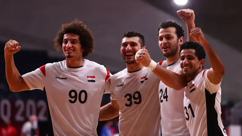 منتخب مصر لكرة اليد يحسم تأهله ويضمن المركز الثاني بالفوز على البحرين في أولمبياد طوكيو