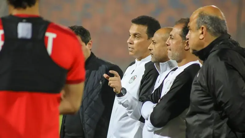 اتهمته بالتربص.. قناة الأهلي تهاجم حسام البدري مدرب منتخب مصر (فيديو)‎