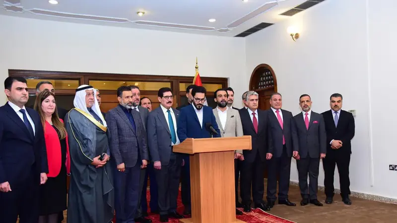 العراق.. الإعلان عن تحالف "إنقاذ الوطن" بزعامة الصدر وبارزاني والخنجر