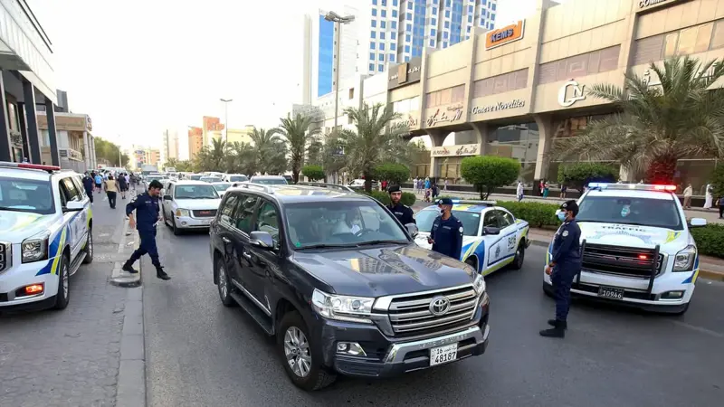 الكويت تبعد وافدين مصريين أحدهما متهم بالتحرش‎‎