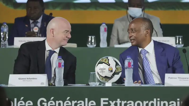 باتريس موتسيبي رئيس الكاف يكشف موعد انطلاق دوري السوبر الأفريقي
