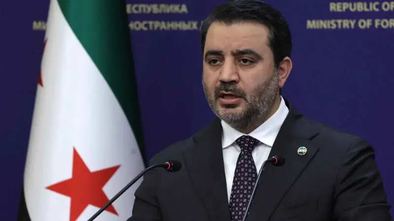 الشيباني يزور باريس في أول رحلة إلى أوروبا