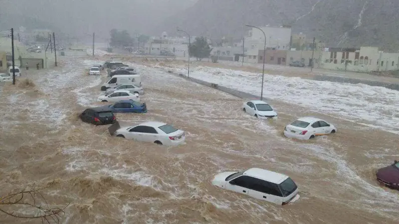 وفاة طفلتين في صنعاء بسبب السيول (فيديو)