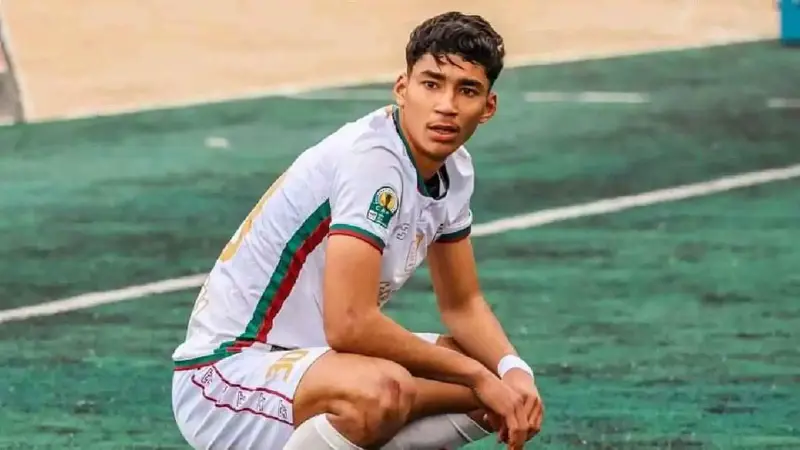 الملعب التونسي يوافق على انتقال خليل العياري إلى سان جيرمان