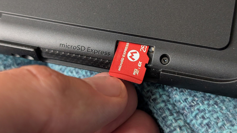 كل ما تحتاج معرفته عن بطاقة "MicroSD Express" الجديدة