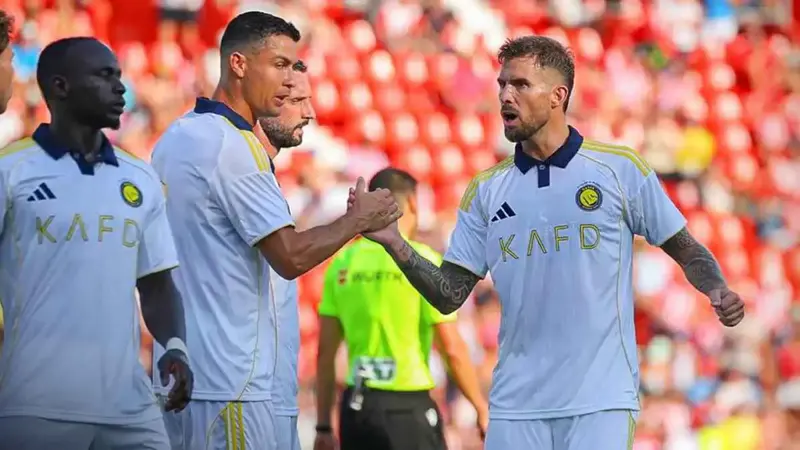 نجم النصر السعودي يتسبب في أزمة كبيرة لبرشلونة
