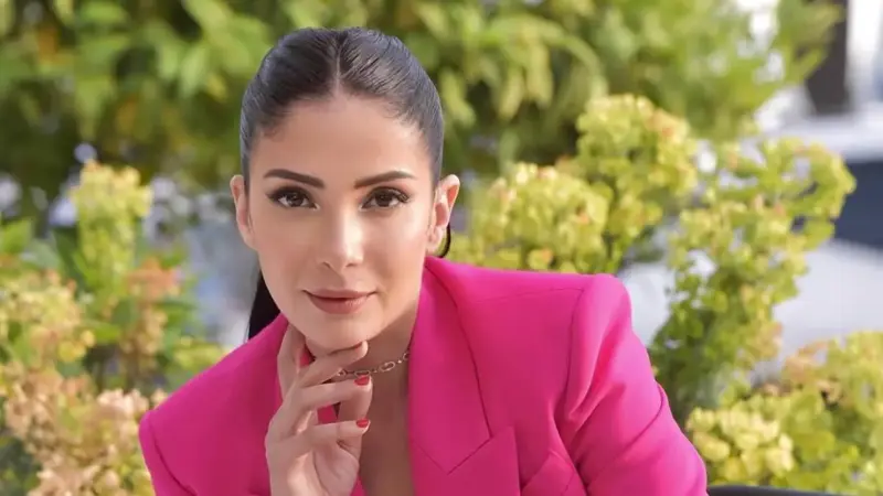 بعد 19عاما.. "رزق الهبل" يجمع منى زكي والمخرجة كاملة أبو ذكري